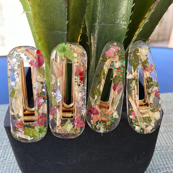 XMAS Handmade Festive Pressed Flower Holiday 2 set Alligator Hair Clips Triangle - Picture 10 of 10